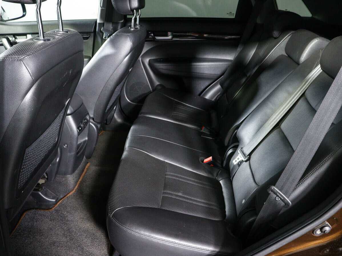 Купить Kia Sorento с пробегом. Фото: #9