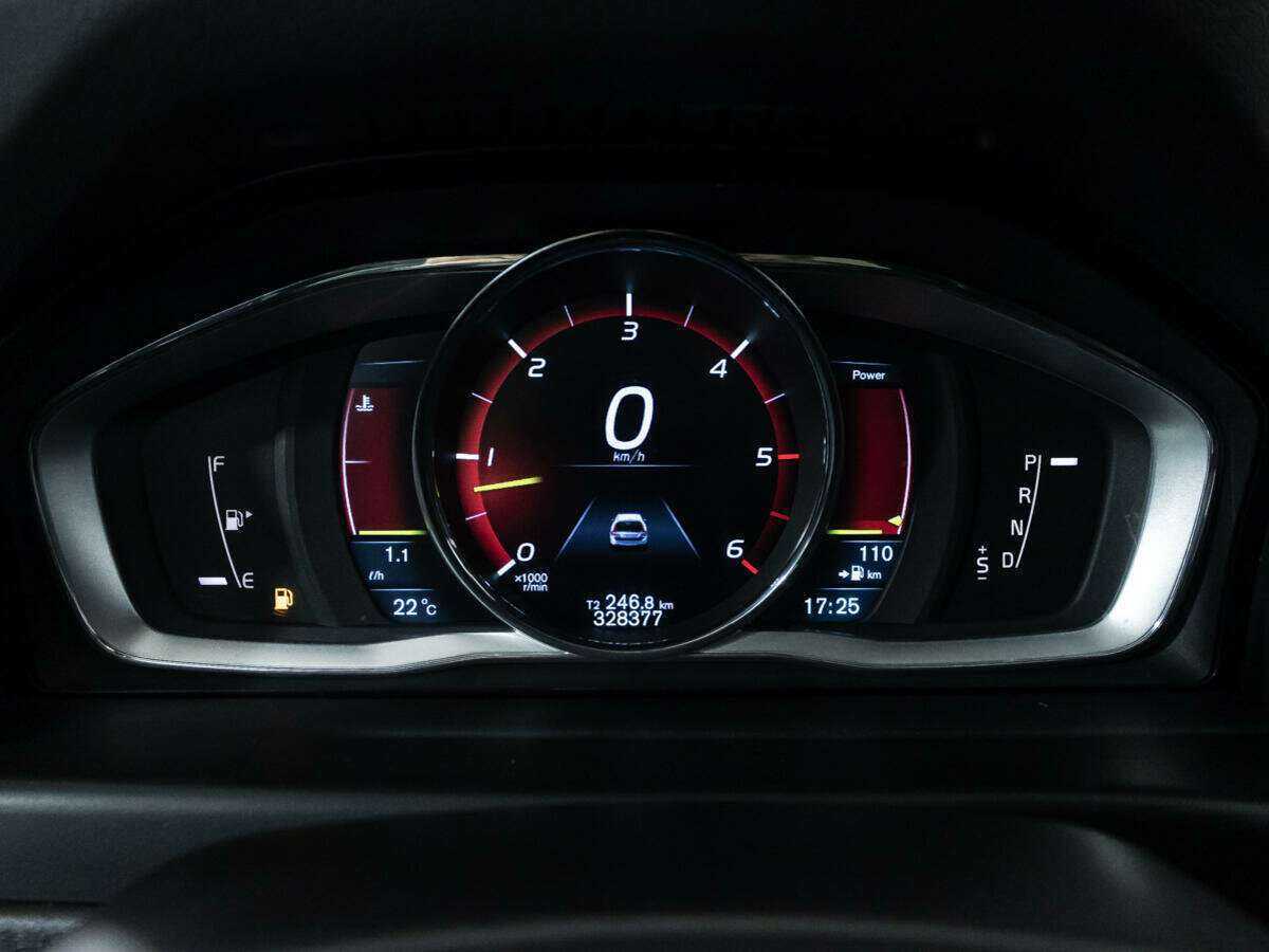 Купить Volvo XC70 с пробегом. Фото: #11