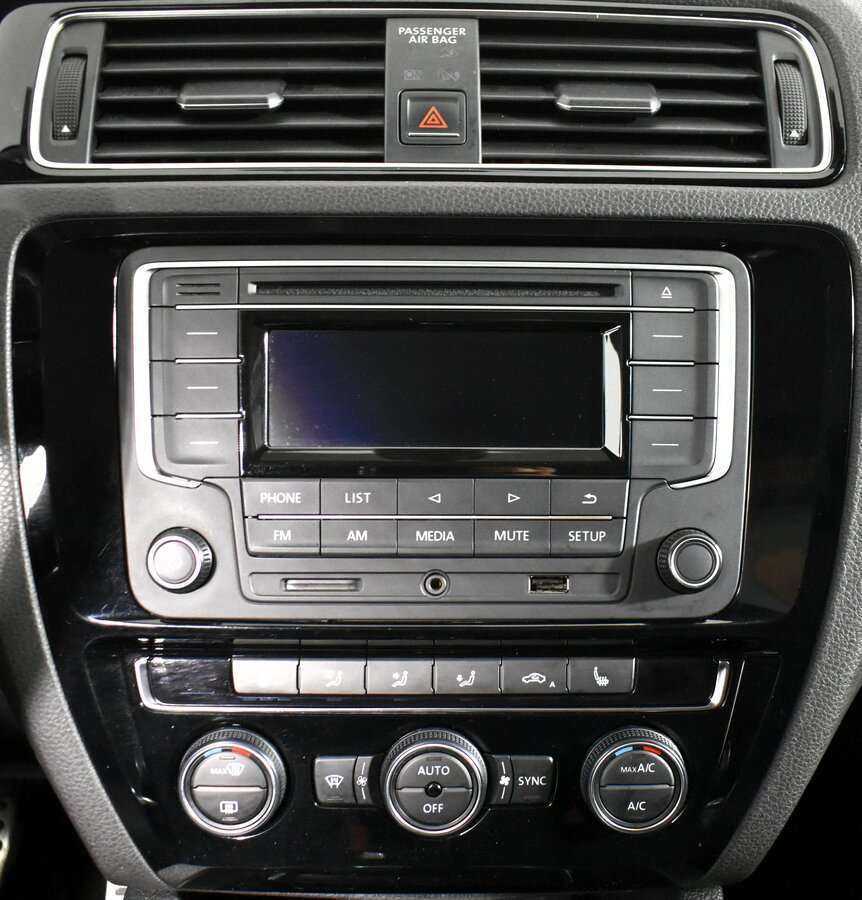 Купить Volkswagen Jetta с пробегом. Фото: #10