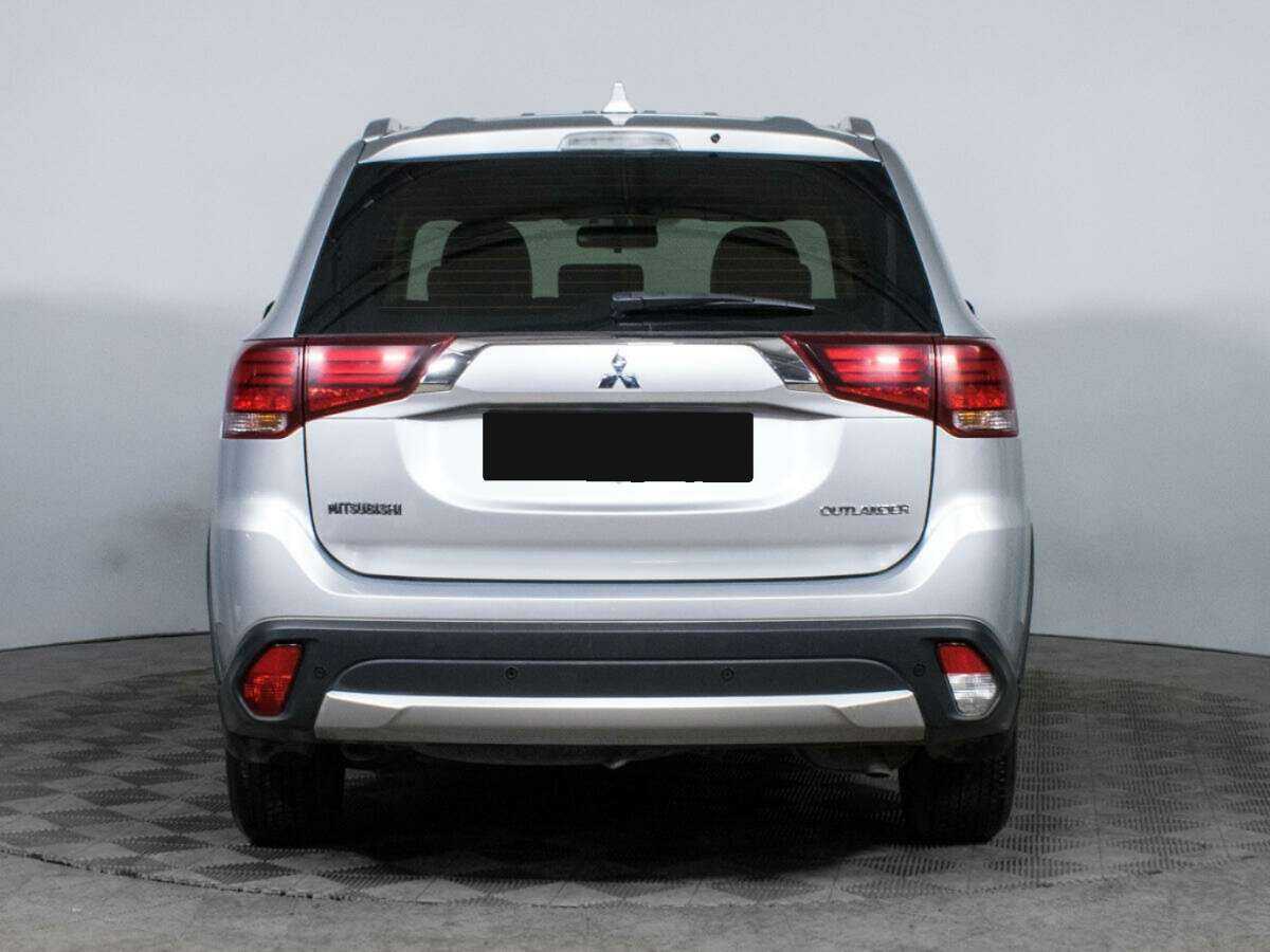 Купить Mitsubishi Outlander с пробегом. Фото: #4