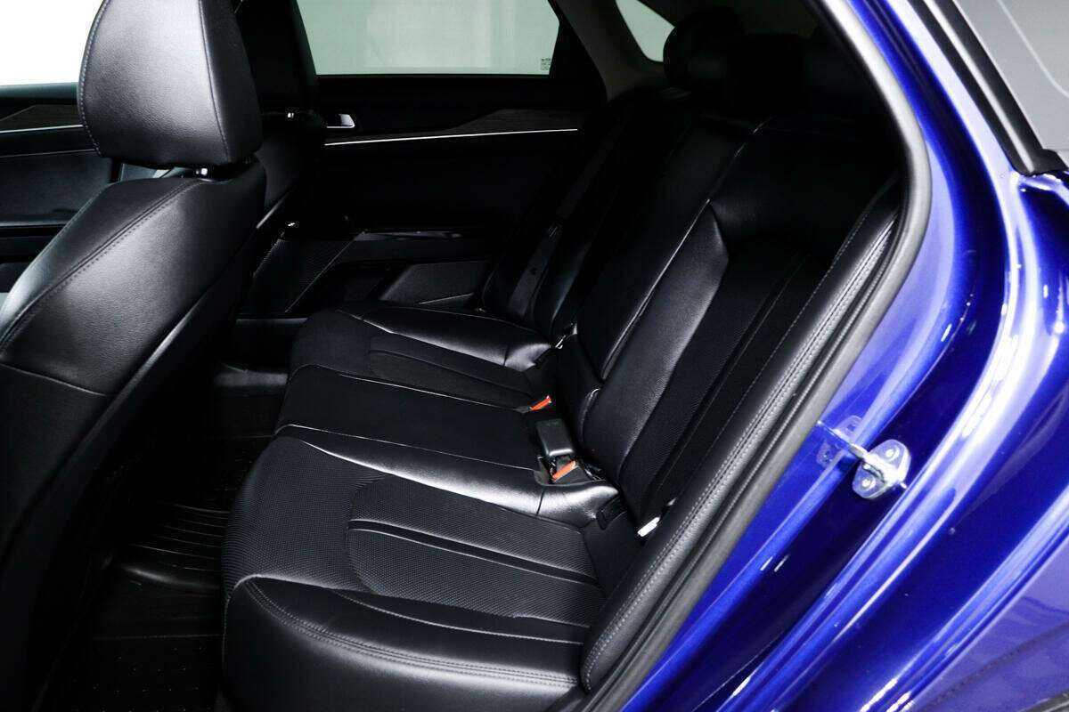 Купить Kia K5 с пробегом. Фото: #11