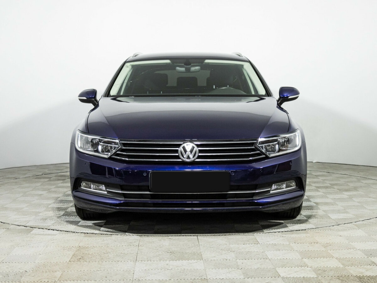 Купить Volkswagen Passat с пробегом. Фото: #1