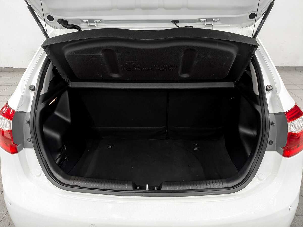 Купить Kia Rio с пробегом. Фото: #9