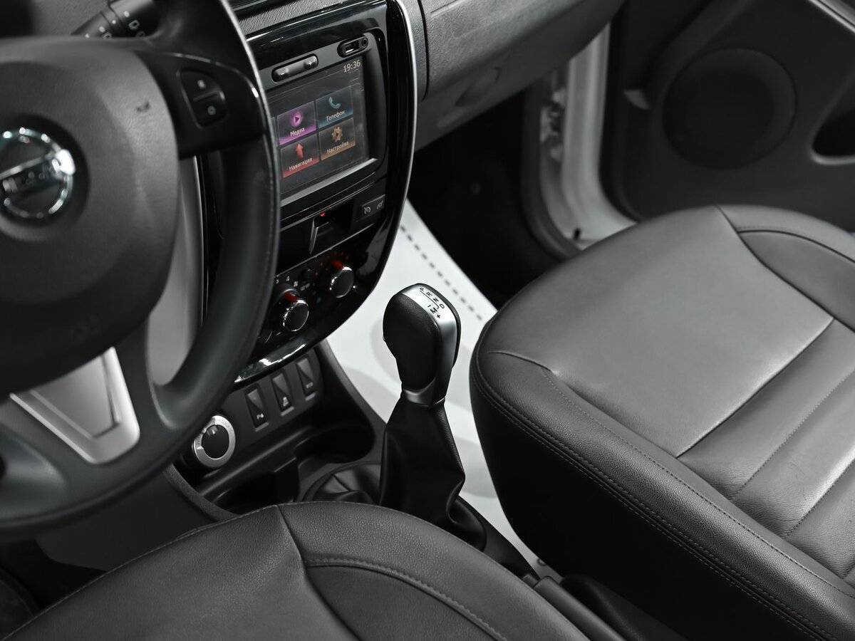 Купить Nissan Terrano с пробегом. Фото: #10