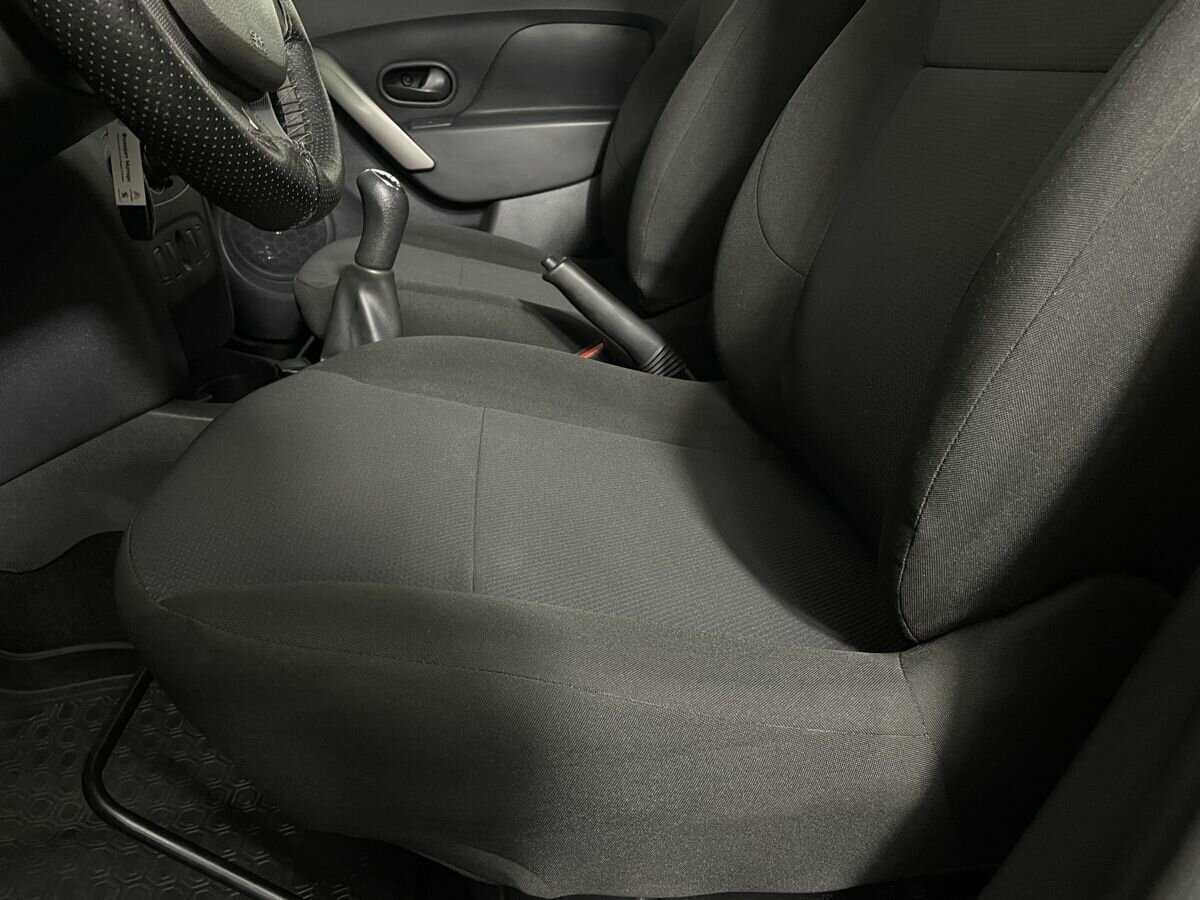 Купить Renault Logan с пробегом. Фото: #9