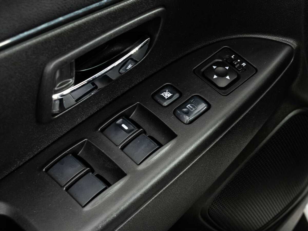 Купить Mitsubishi ASX с пробегом. Фото: #12