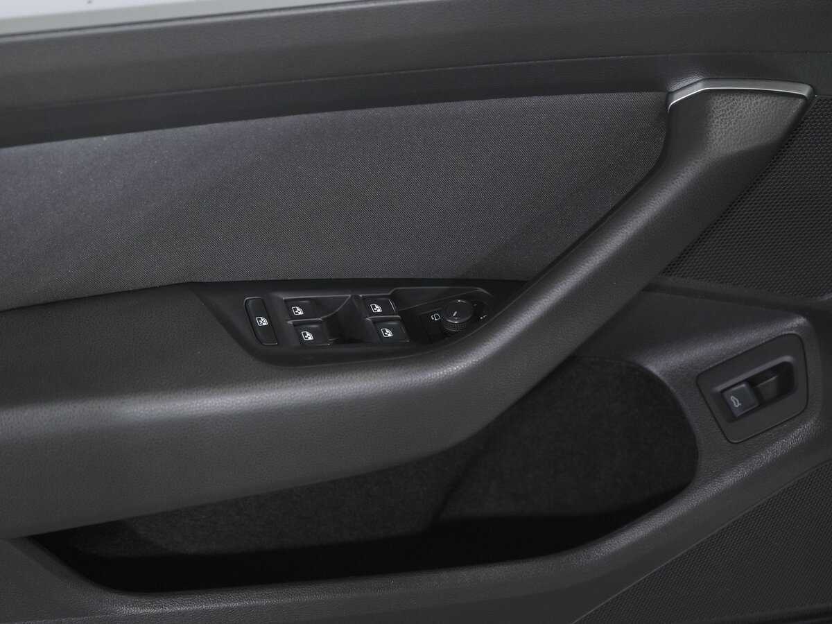 Купить Volkswagen Passat с пробегом. Фото: #13