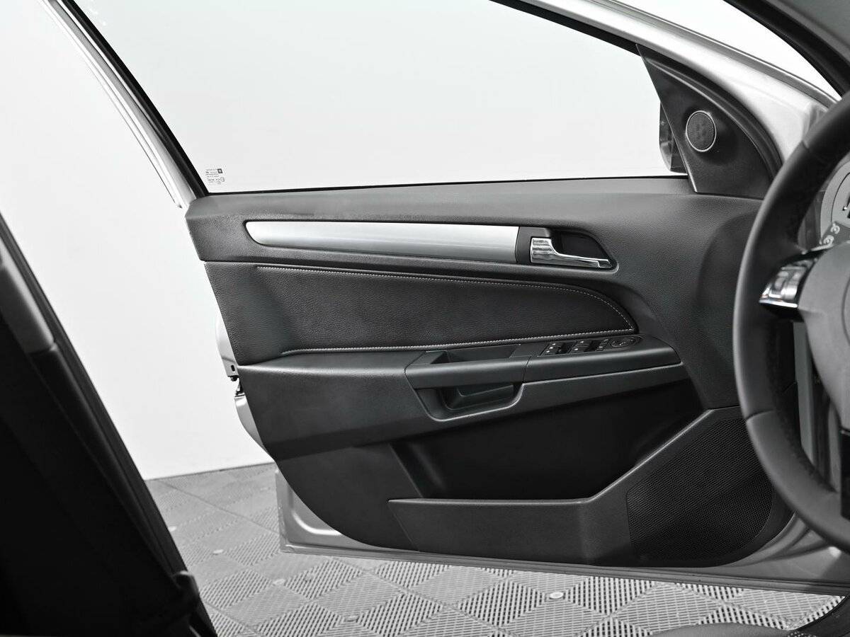 Купить Opel Astra с пробегом. Фото: #5