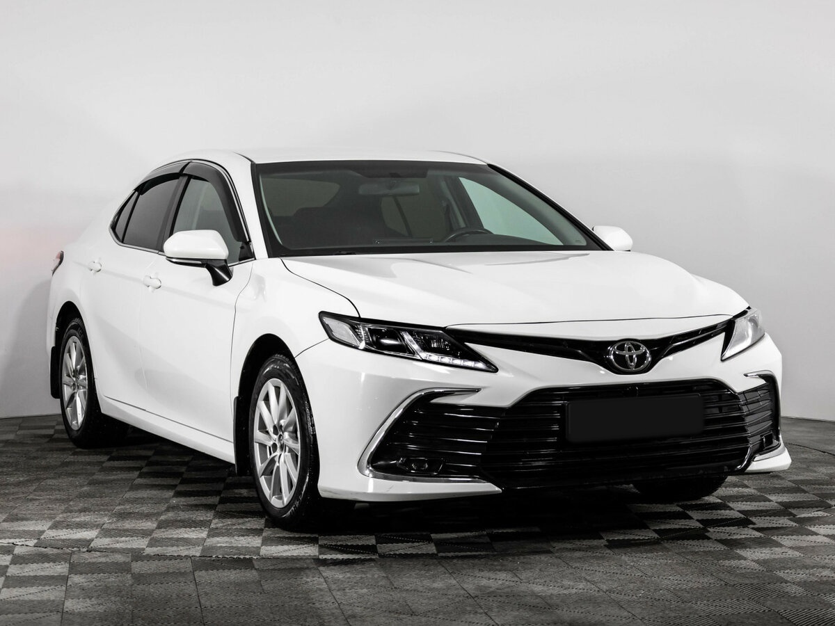 Купить Toyota Camry с пробегом. Фото: #2