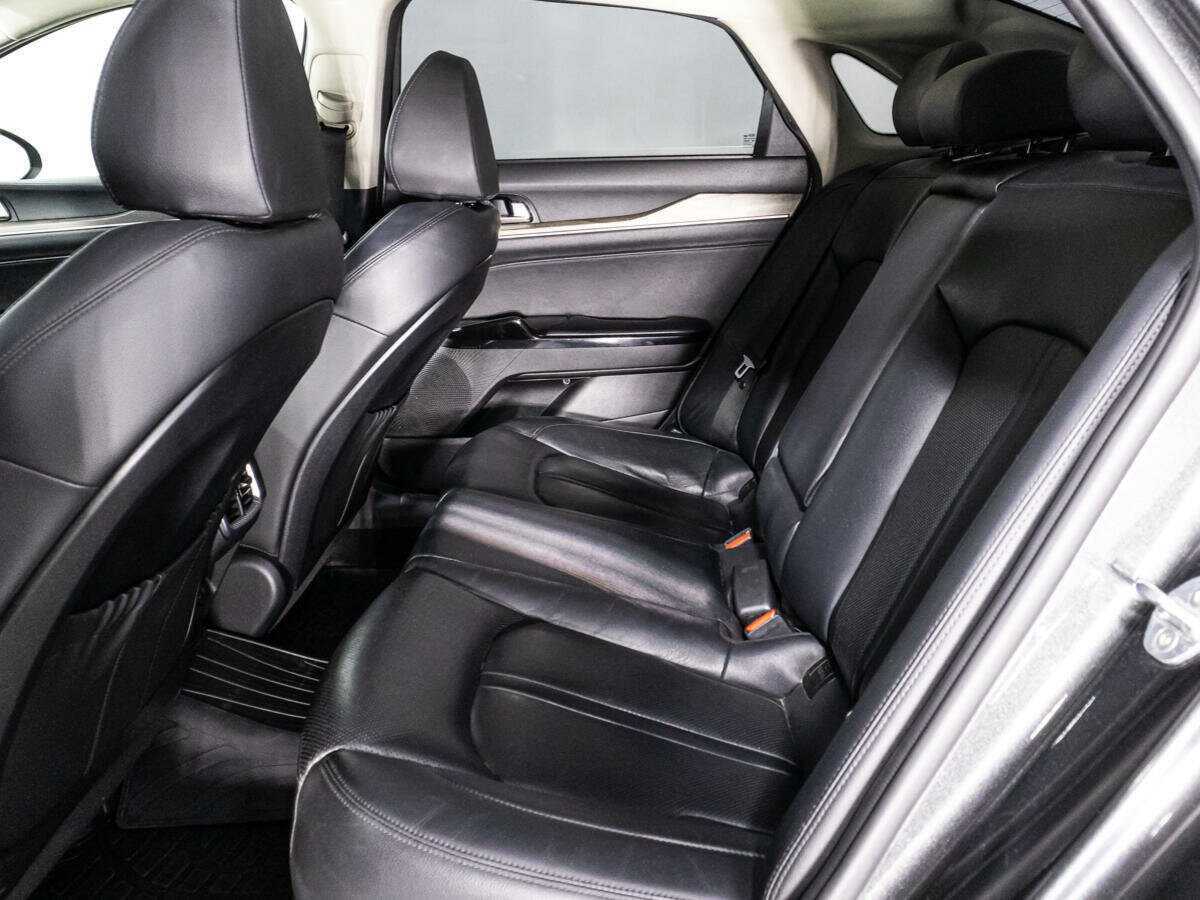 Купить Kia K5 с пробегом. Фото: #9