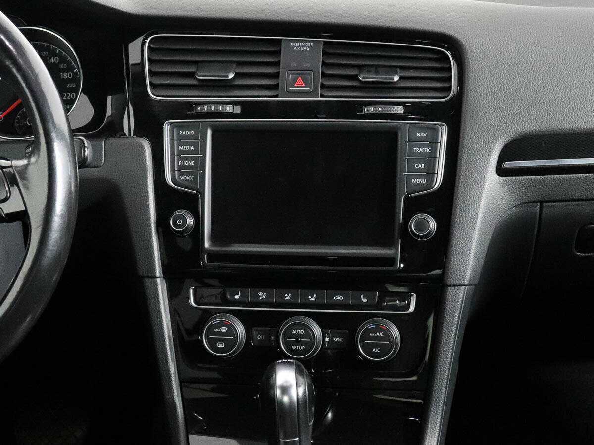 Купить Volkswagen Golf с пробегом. Фото: #10