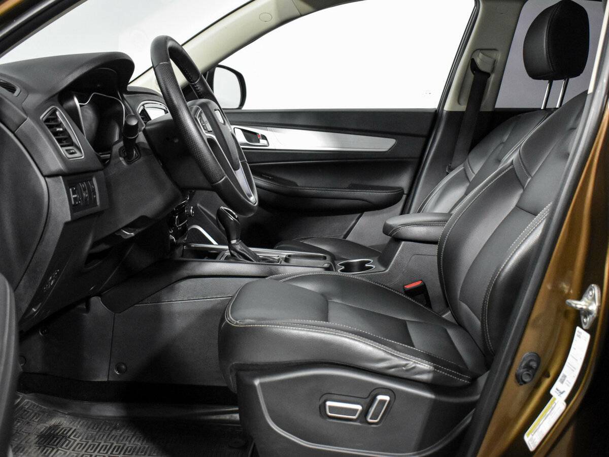 Купить Geely Emgrand X7 с пробегом. Фото: #10