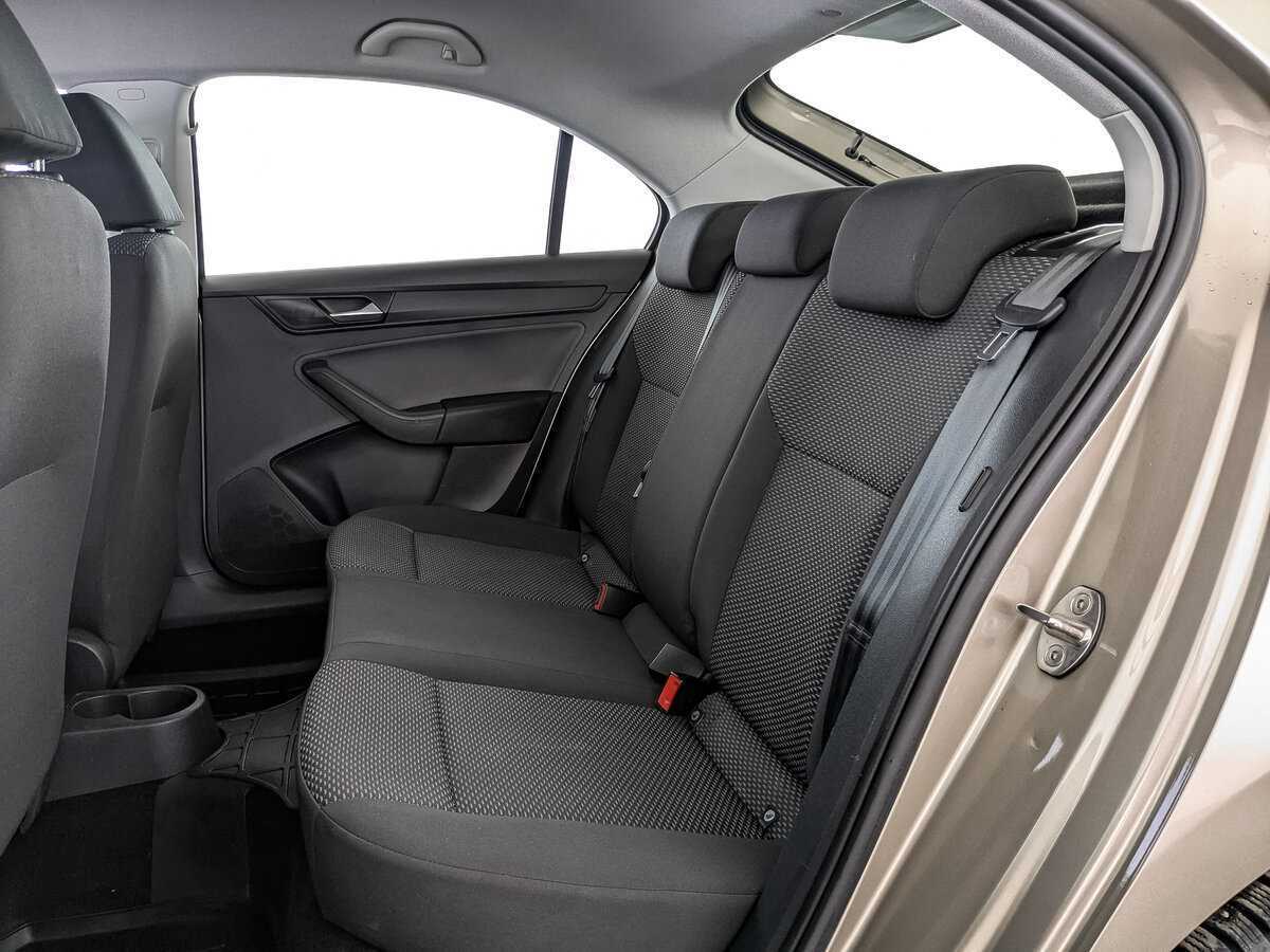 Купить Volkswagen Polo с пробегом. Фото: #17