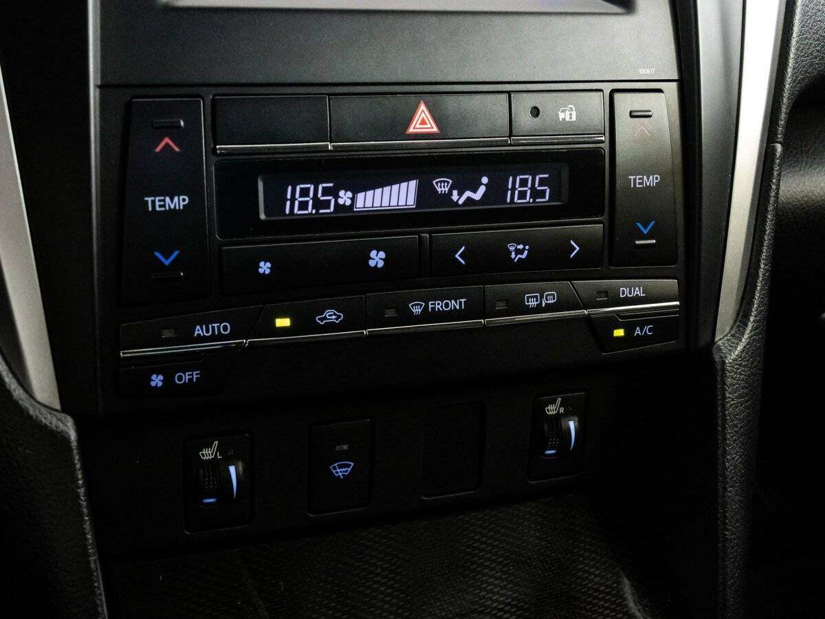 Купить Toyota Camry с пробегом. Фото: #13