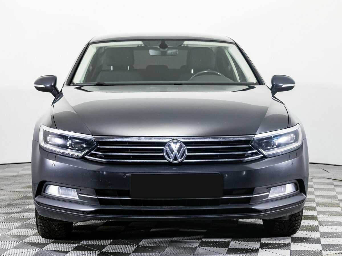 Купить Volkswagen Passat с пробегом. Фото: #1