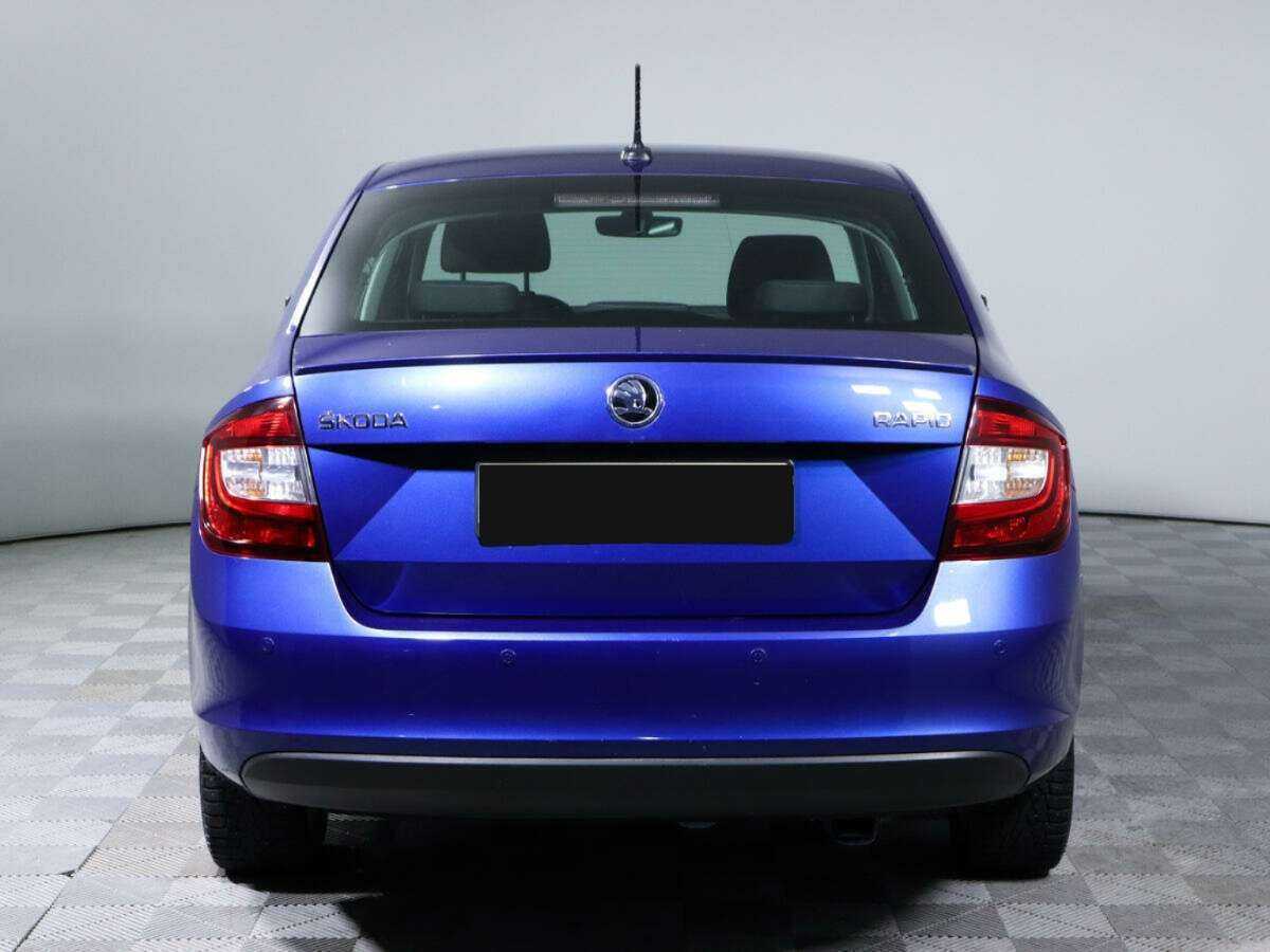 Купить Skoda Rapid с пробегом. Фото: #4