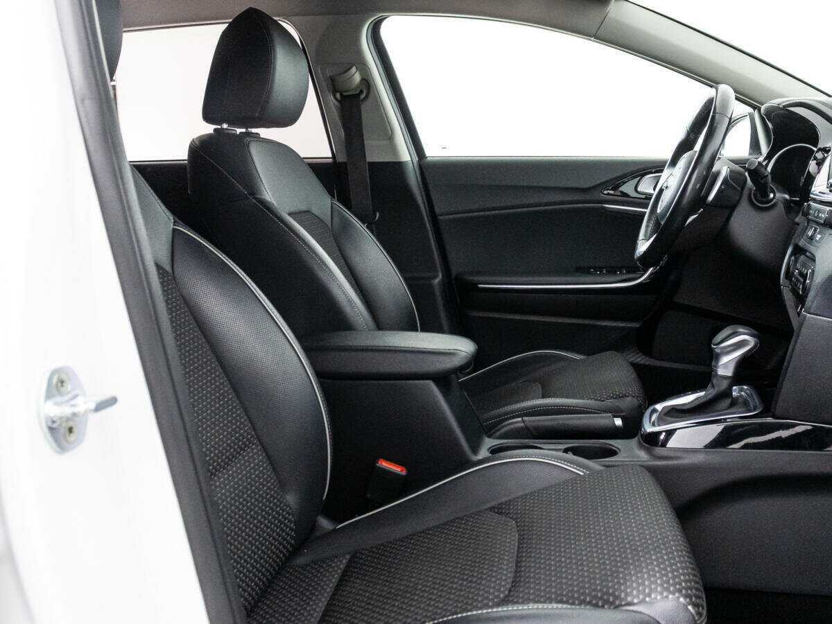 Купить Kia Ceed с пробегом. Фото: #14