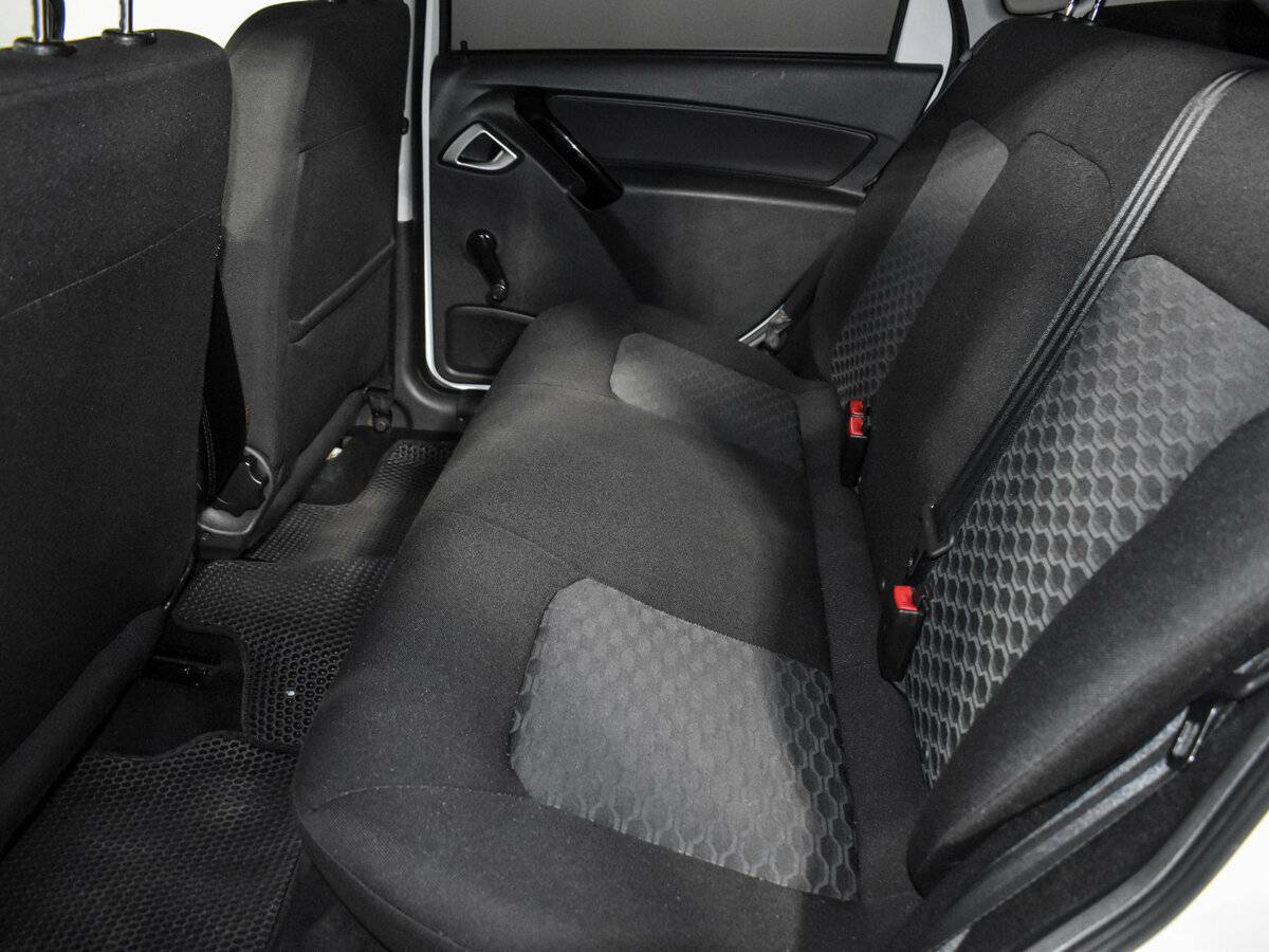 Купить Lada (ВАЗ) Granta с пробегом. Фото: #9