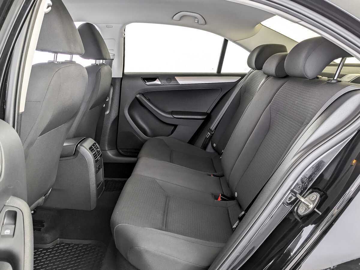 Купить Volkswagen Jetta с пробегом. Фото: #9