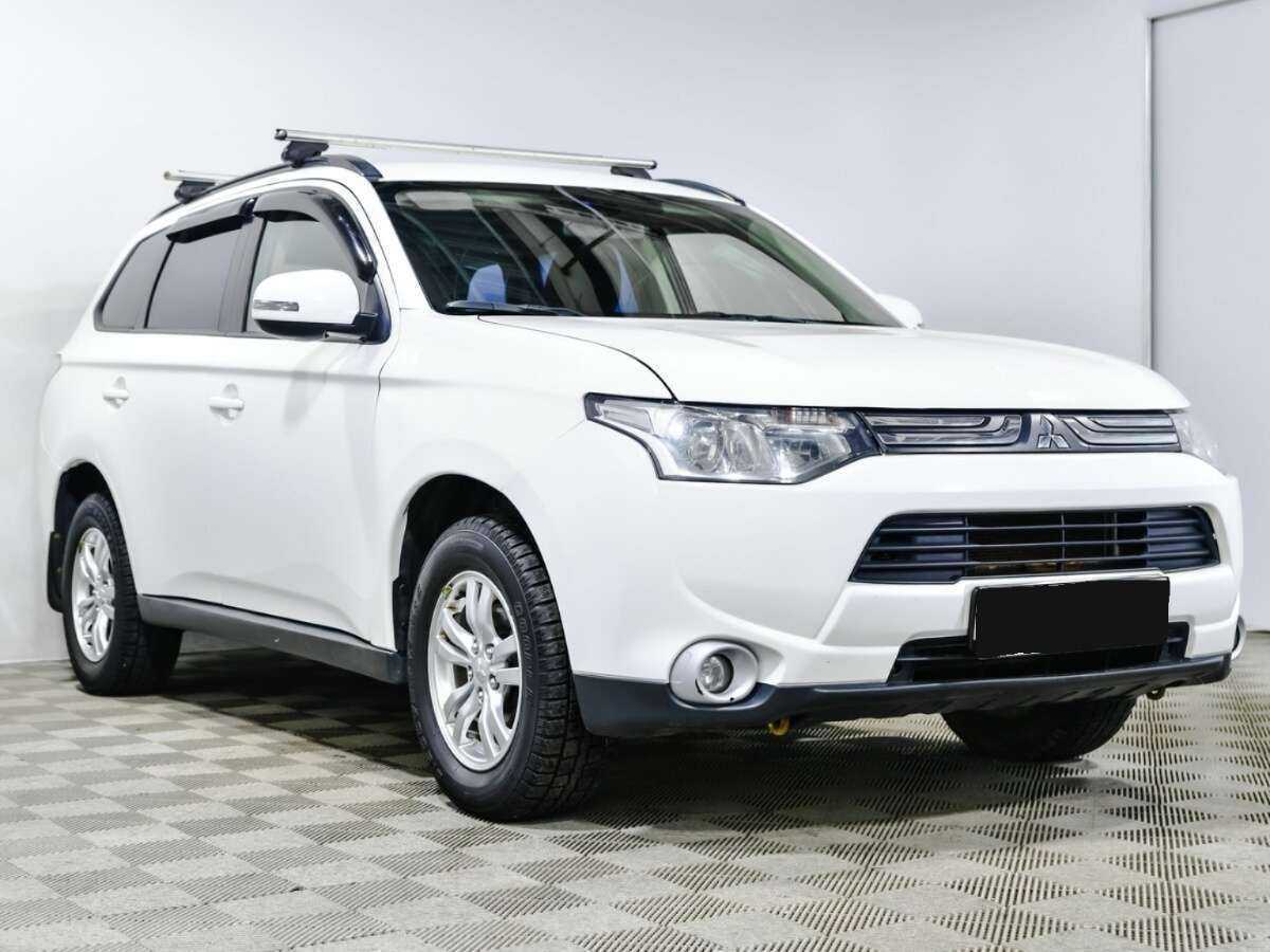Купить Mitsubishi Outlander с пробегом. Фото: #2