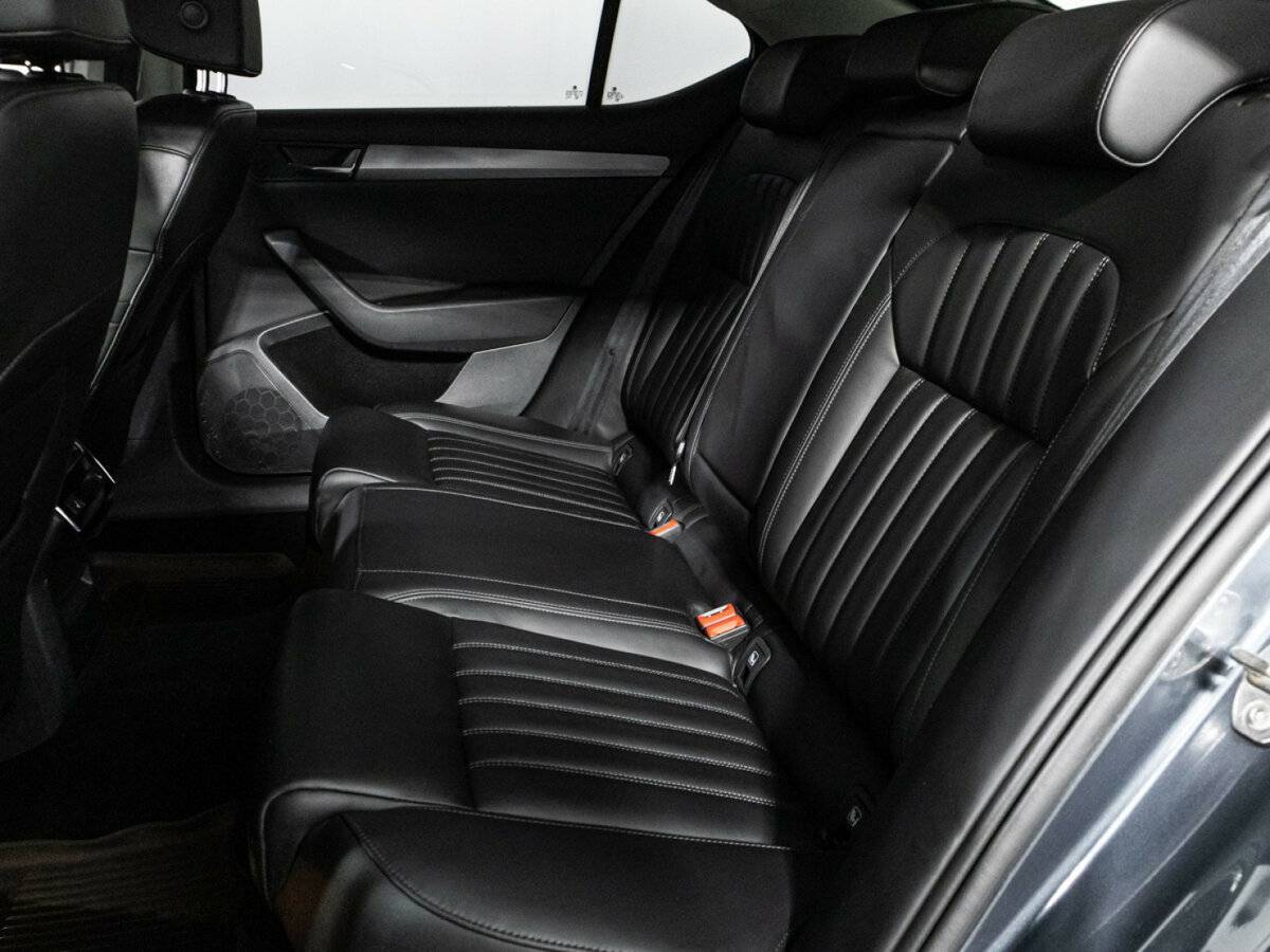 Купить Skoda Superb с пробегом. Фото: #9