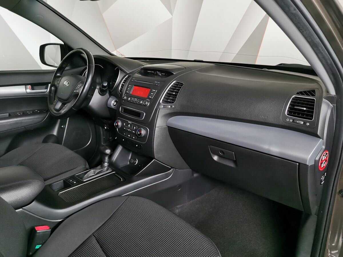 Купить Kia Sorento с пробегом. Фото: #8