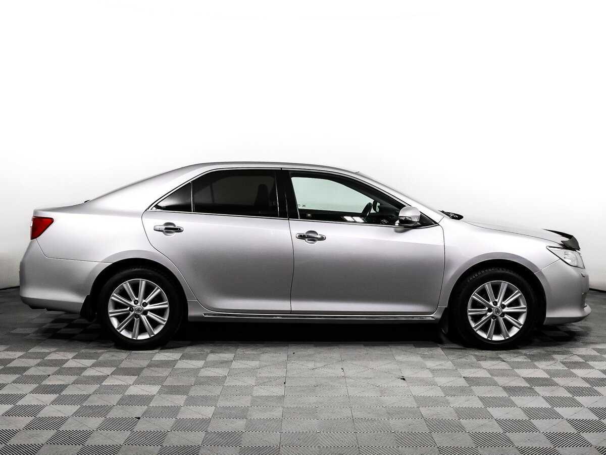 Купить Toyota Camry с пробегом. Фото: #3