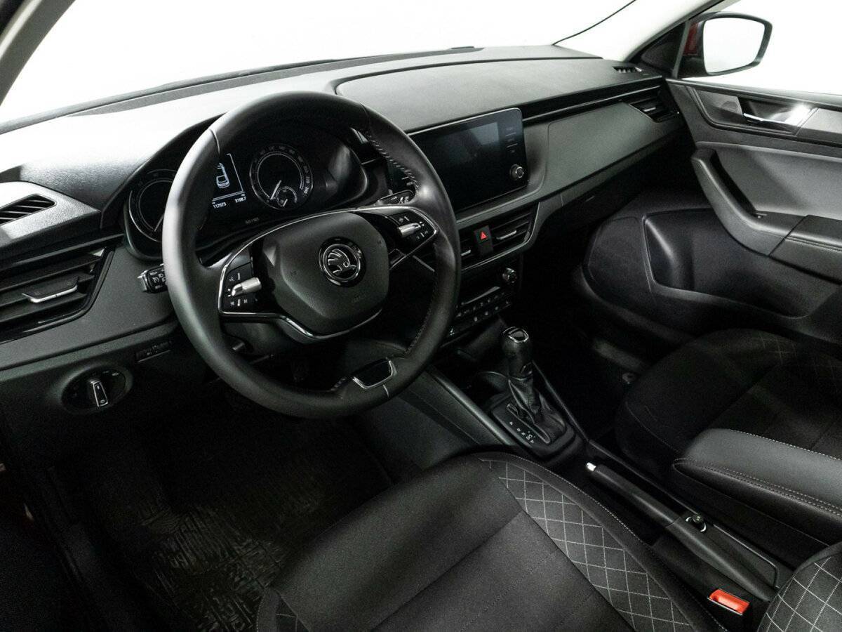 Купить Skoda Rapid с пробегом. Фото: #10