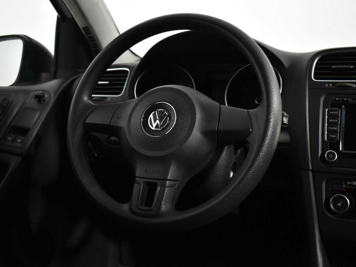 Купить Volkswagen Golf с пробегом. Фото: #11