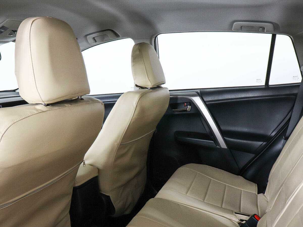 Купить Toyota RAV4 с пробегом. Фото: #11