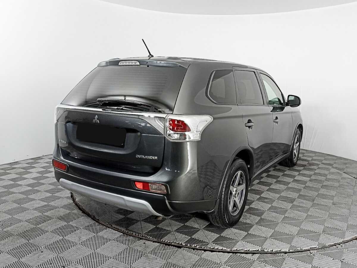 Купить Mitsubishi Outlander с пробегом. Фото: #3