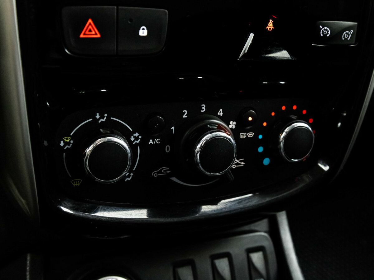 Купить Nissan Terrano с пробегом. Фото: #9