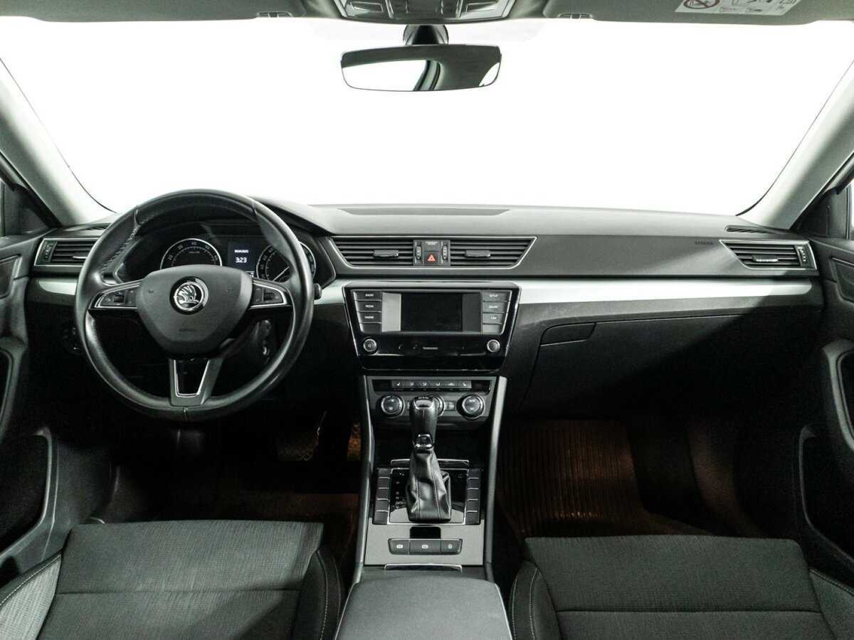 Купить Skoda Superb с пробегом. Фото: #11