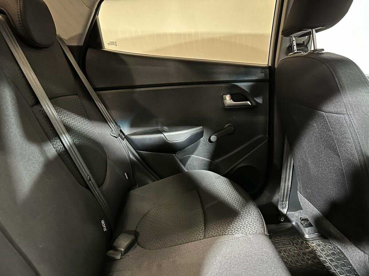 Купить Kia Rio с пробегом. Фото: #10