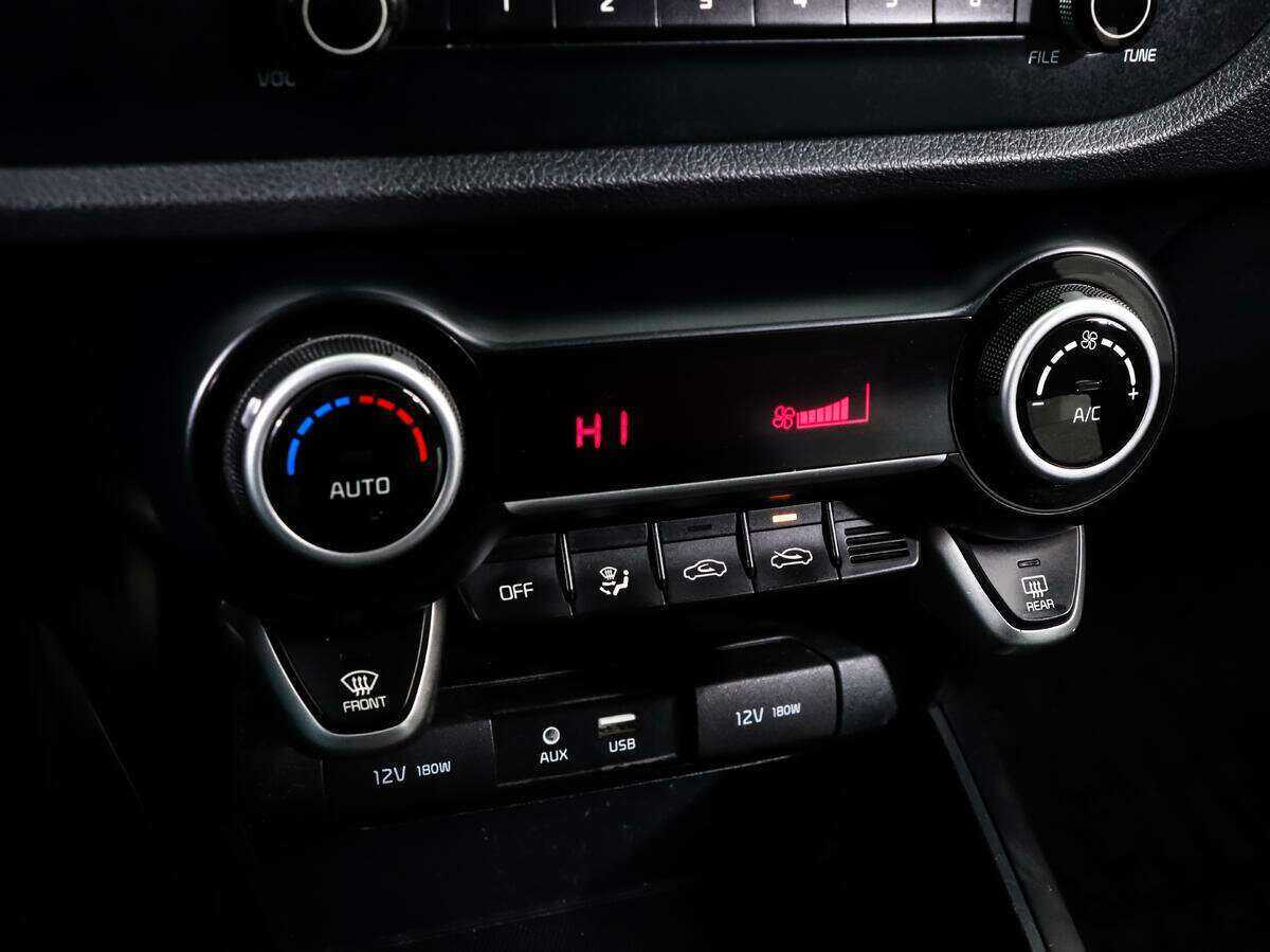 Купить Kia Rio с пробегом. Фото: #11