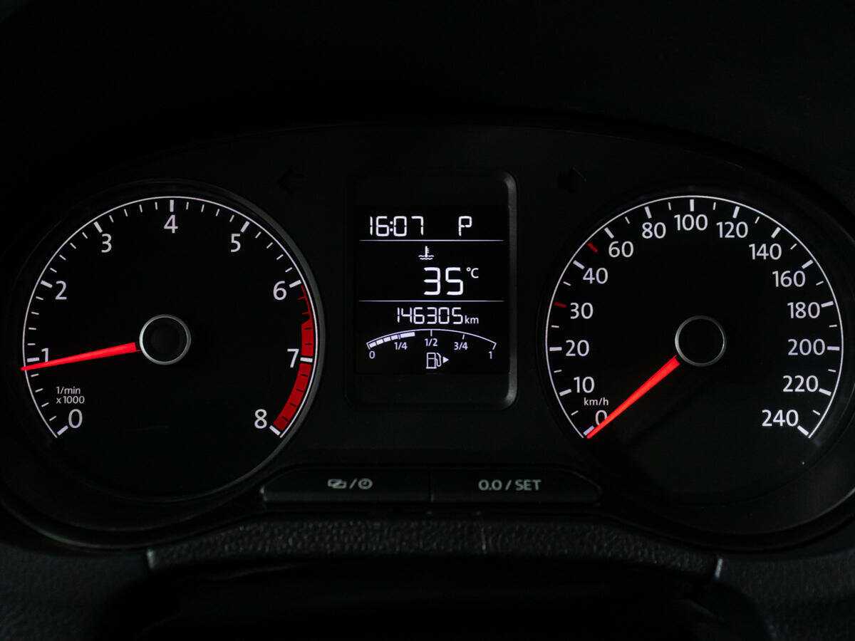 Купить Volkswagen Polo с пробегом. Фото: #11