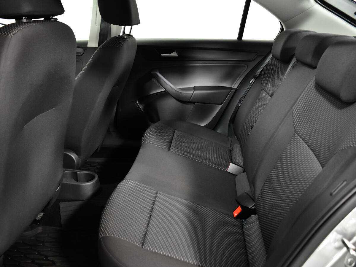 Купить Volkswagen Polo с пробегом. Фото: #9