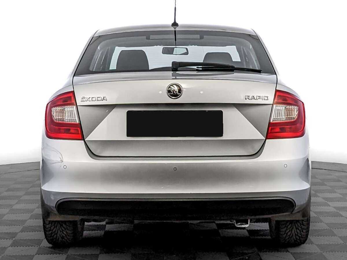 Купить Skoda Rapid с пробегом. Фото: #4