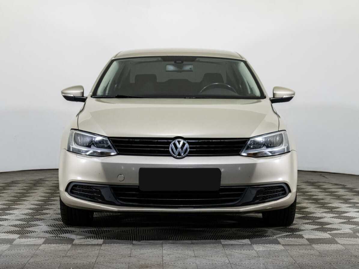 Купить Volkswagen Jetta с пробегом. Фото: #1