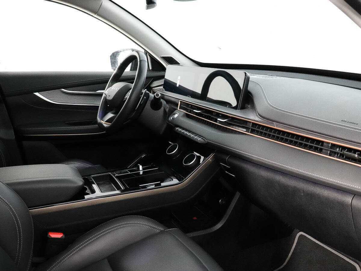 Купить EXEED LX с пробегом. Фото: #8