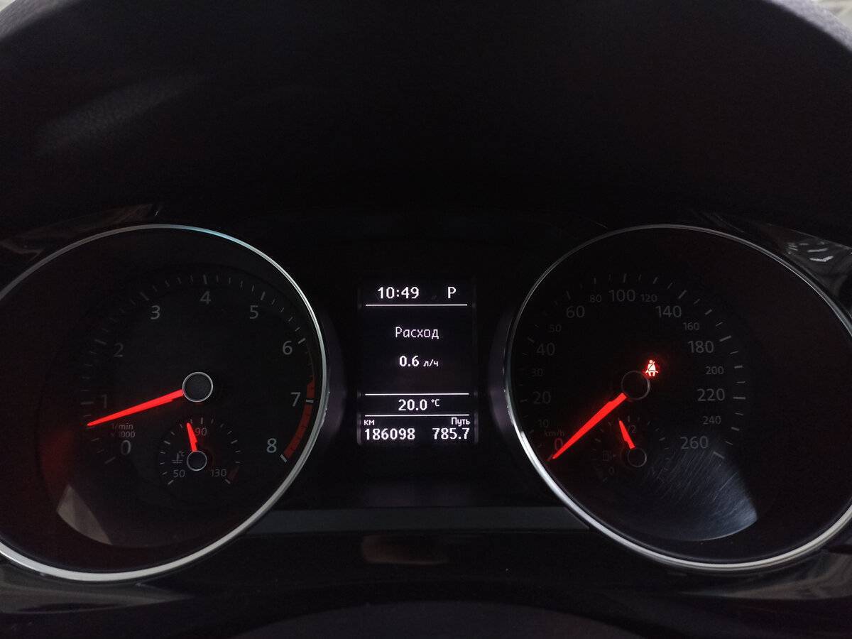 Купить Volkswagen Jetta с пробегом. Фото: #12