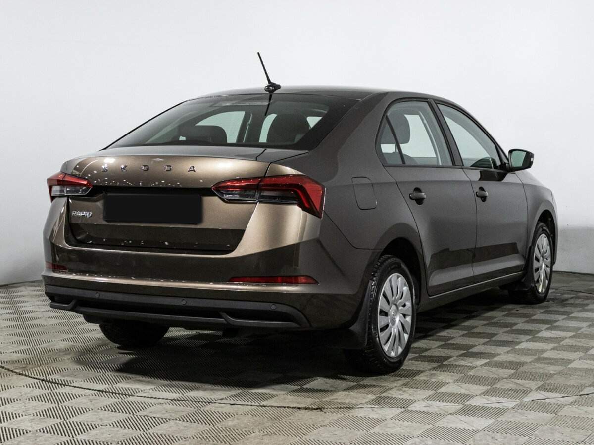 Купить Skoda Rapid с пробегом. Фото: #4