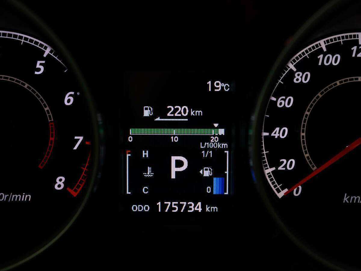 Купить Mitsubishi ASX с пробегом. Фото: #10