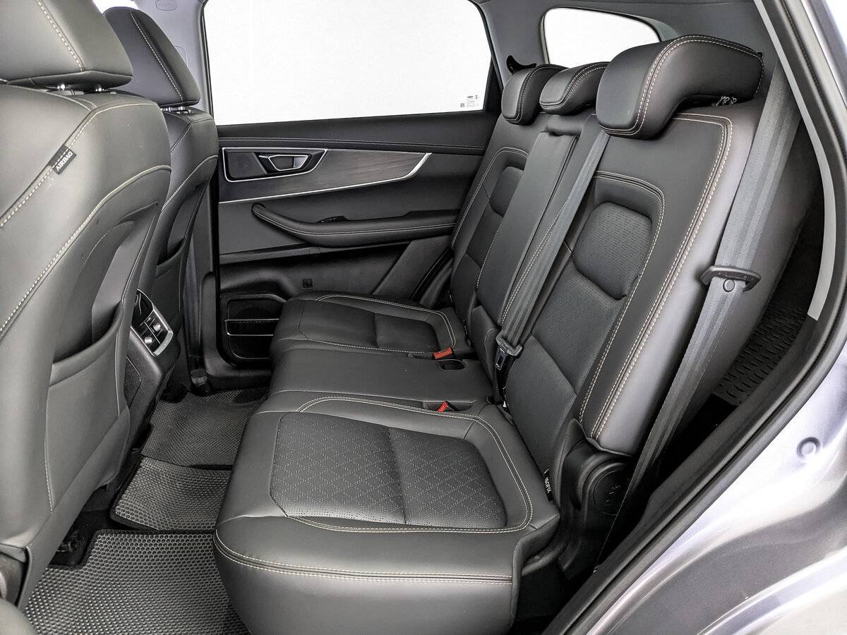 Купить Chery Tiggo 8 с пробегом. Фото: #17