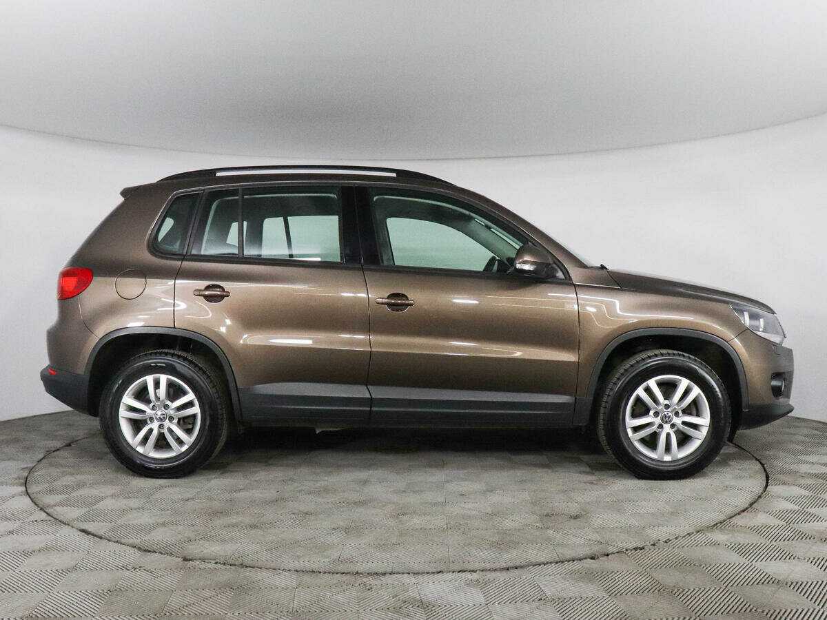Купить Volkswagen Tiguan с пробегом. Фото: #3