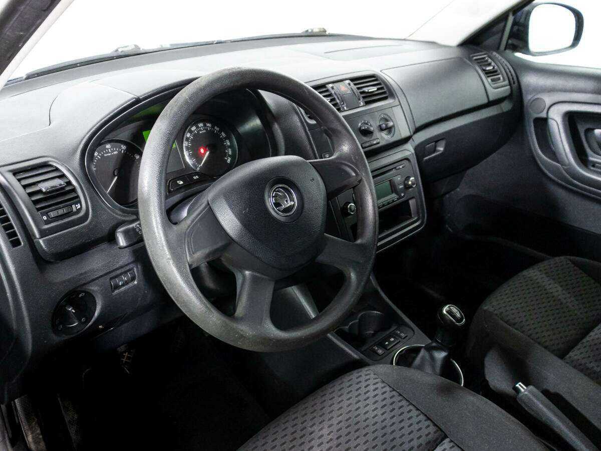 Купить Skoda Fabia с пробегом. Фото: #10