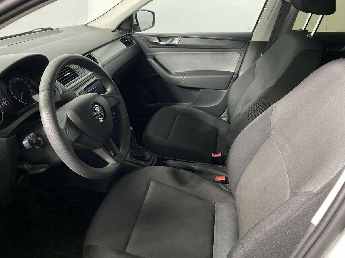 Купить Skoda Rapid с пробегом. Фото: #10