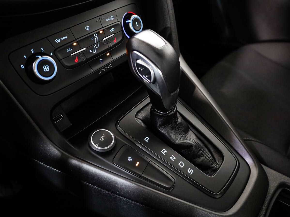 Купить Ford Focus с пробегом. Фото: #17