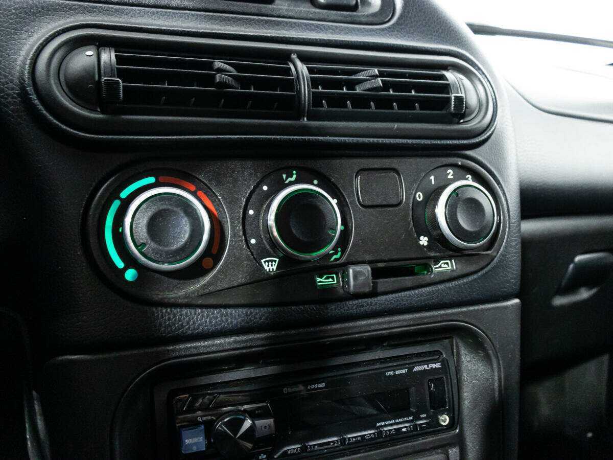 Купить Lada (ВАЗ) Niva с пробегом. Фото: #14