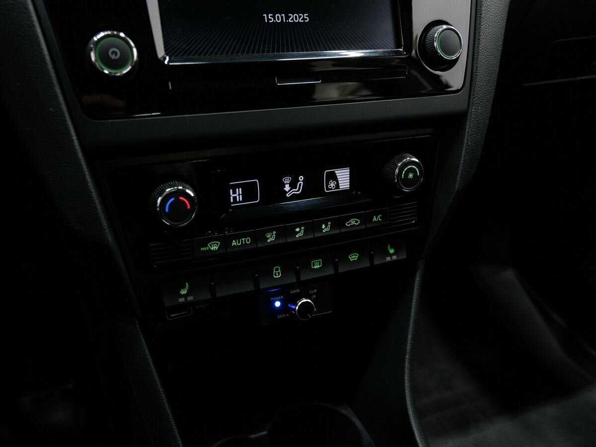 Купить Skoda Rapid с пробегом. Фото: #16